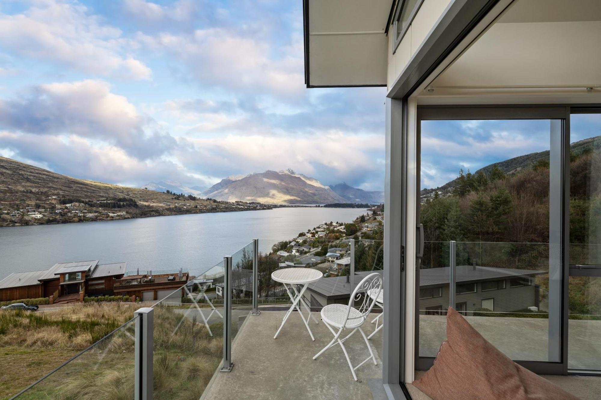 Вилла Luxury Away - Summit View Квинстаун Экстерьер фото
